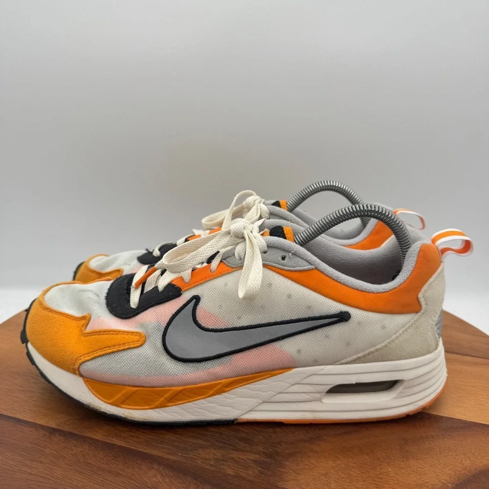 Nike Air Max Solo NCAA Pack Men's Size 10 Tennesse Volunteers Athletic Sneakers